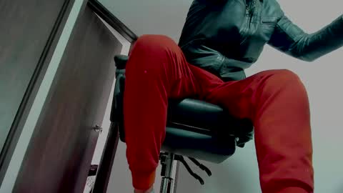 Johnny online show from April 6, 9:04 pm