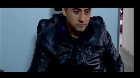 Johnny online show from November 24, 6:31 pm