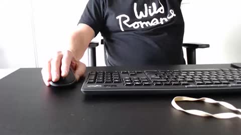 Snapshot of johnny_walker14 chatting on October 15, 11:40 am johnny_walker14 online show from October 15, 11:40 am
