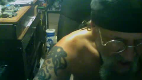 johnnyshung1 online show from November 7, 10:51 am