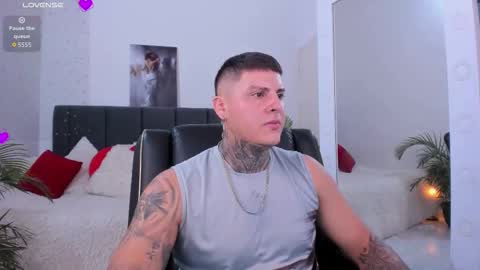 Johny online show from October 25, 6:53 pm