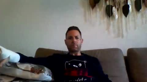 jojo19844 online show from November 20, 6:24 am