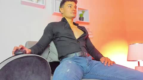 Snapshot of jonas_supreme chatting on September 25, 12:04 pm jonas_supreme online show from September 25, 12:04 pm