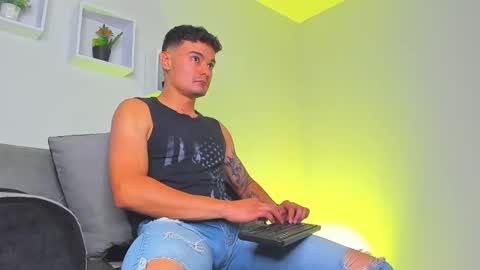 Snapshot of jonas_supreme chatting on October 3, 1:54 am jonas_supreme online show from October 3, 1:54 am
