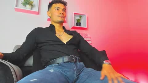 Snapshot of jonas_supreme chatting on October 4, 3:55 am jonas_supreme online show from October 4, 3:55 am
