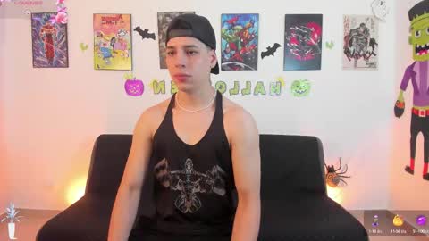 Instagram jonathanfit14 online show from October 14, 9:33 pm