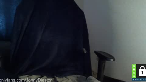 Snapshot of jonnydieston777 chatting on December 25, 5:26 pm JonnyDieston online show from December 25, 5:26 pm
