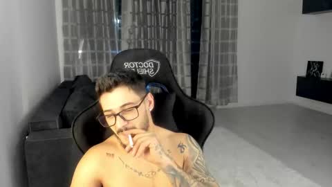 jonnyporn1 online show from February 8, 10:36 pm