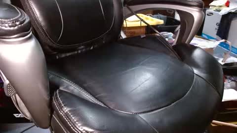 jonwillaim online show from April 9, 3:29 pm