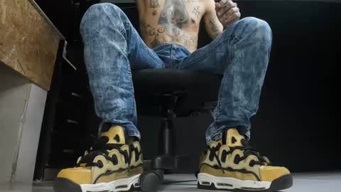 jordan33blake online show from January 31, 1:23 pm