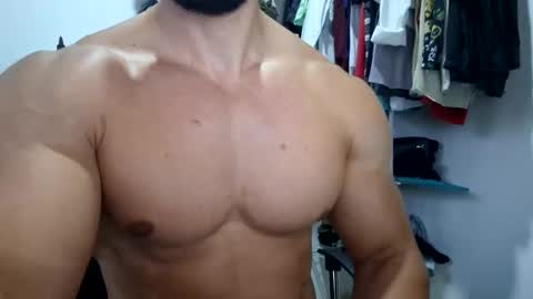 Snapshot of josefit06 chatting on October 1, 10:25 pm josefit06 online show from October 1, 10:25 pm