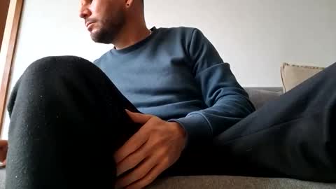 Js online show from February 5, 8:32 am