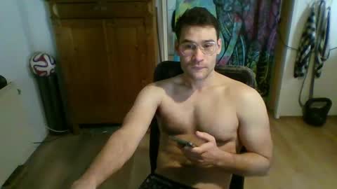 Snapshot of josemariachi chatting on February 19, 2:12 pm Josesan online show from February 19, 2:12 pm