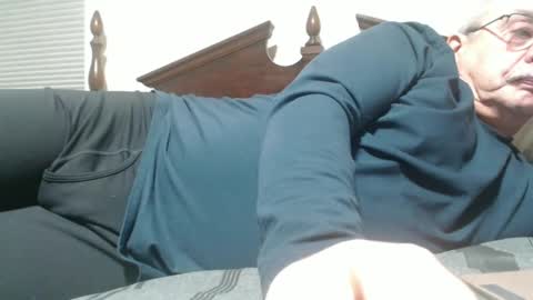 Snapshot of josephgr2021 chatting on December 15, 2:41 am josephgr2021 online show from December 15, 2:41 am