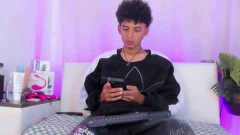 Jose online show from November 17, 7:00 am