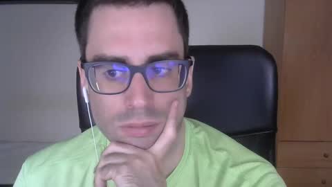 Snapshot of josevd chatting on October 3, 10:31 am Jose online show from October 3, 10:31 am