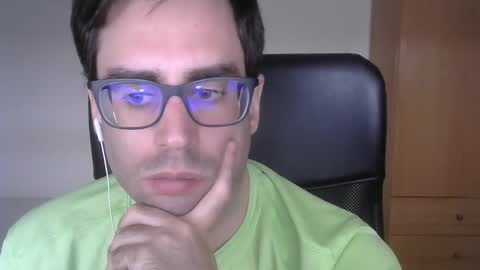 Snapshot of josevd chatting on September 19, 9:10 am Jose online show from September 19, 9:10 am