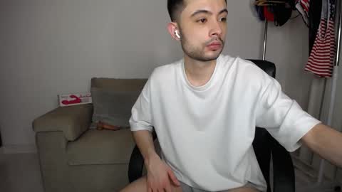 josezaens_ online show from October 7, 9:41 pm