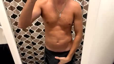 Snapshot of joshsharp1111 chatting on January 17, 10:05 pm joshsharp1111 online show from January 17, 10:05 pm