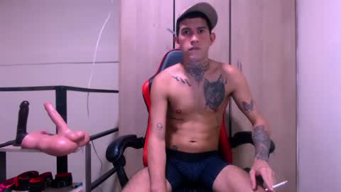 josue_linares online show from April 9, 11:27 am