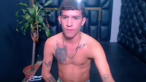 Snapshot of josue_linares chatting on September 14, 2:57 am josue_linares online show from September 14, 2:57 am