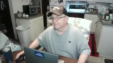 Snapshot of jpmel99 chatting on January 14, 7:17 am jpmel99 online show from January 14, 7:17 am