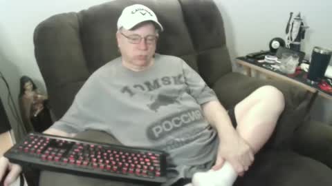 Snapshot of jpmel99 chatting on October 11, 12:58 am jpmel99 online show from October 11, 12:58 am