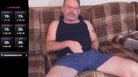 Snapshot of jrnps chatting on October 9, 3:33 am DaddyChat online show from October 9, 3:33 am