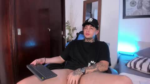 Snapshot of juan_alvarez18 chatting on September 12, 4:12 am juan_alvarez18 online show from September 12, 4:12 am