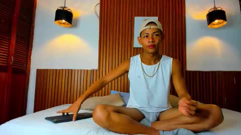 juan_contreras7 online show from October 20, 11:25 am