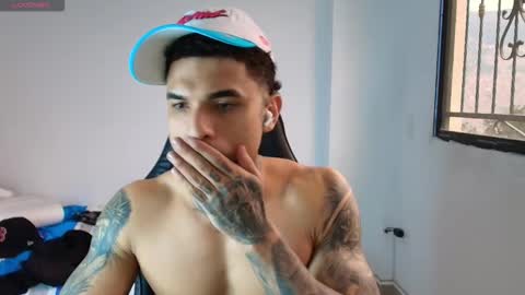 juan_gomez_1 online show from February 28, 10:31 pm