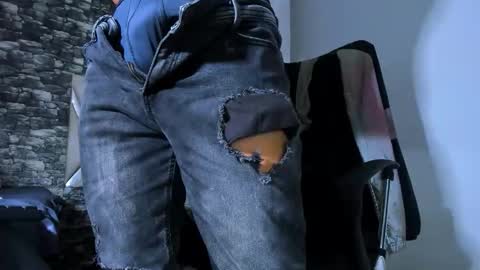 juan_jsmith online show from December 15, 1:30 pm