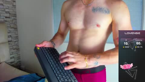 Snapshot of juan_prior chatting on January 8, 12:26 pm JUAN online show from January 8, 12:26 pm