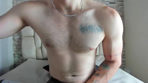 Snapshot of juan_prior chatting on February 4, 12:44 pm JUAN online show from February 4, 12:44 pm
