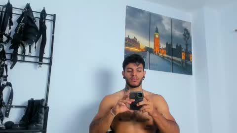 Juan Esteban online show from October 29, 11:24 am