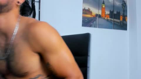 Juan Esteban online show from October 31, 5:38 pm