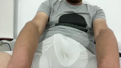 juandavergax42 online show from October 15, 1:13 am