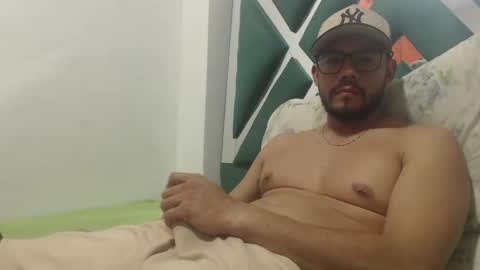 juanfe_style online show from November 13, 11:19 pm