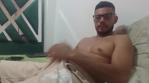 juanfe_style online show from March 15, 6:14 pm