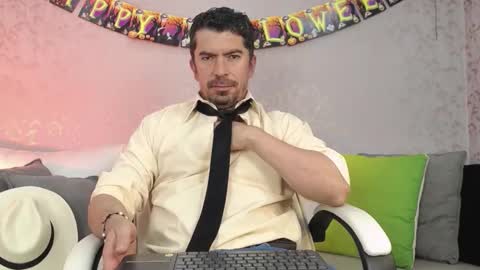 Juan k online show from October 11, 2:32 pm