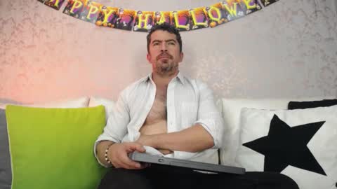 Juan k online show from October 16, 2:25 pm