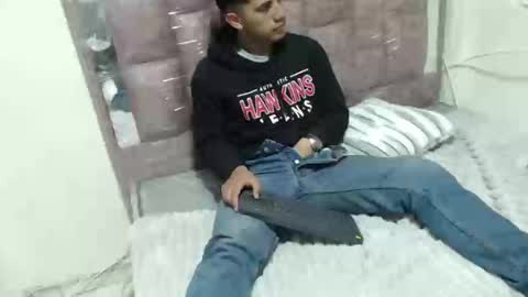 Snapshot of juanperez1999777 chatting on September 26, 11:24 pm juanperez1999777 online show from September 26, 11:24 pm