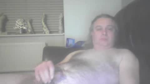 Snapshot of juggyoouk chatting on December 29, 1:56 am juggy online show from December 29, 1:56 am