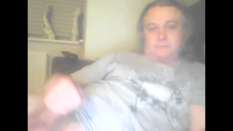 Snapshot of juggyoouk chatting on December 15, 1:24 am juggy online show from December 15, 1:24 am
