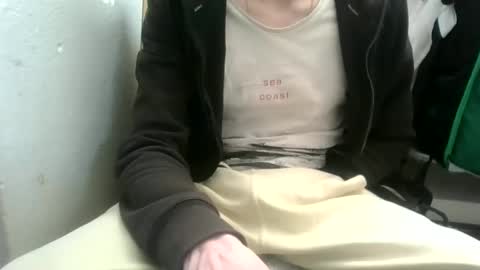 Snapshot of juju78juju chatting on February 13, 8:48 am juju78juju online show from February 13, 8:48 am
