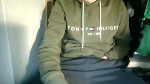 Snapshot of juju78juju chatting on February 3, 8:46 pm juju78juju online show from February 3, 8:46 pm
