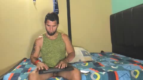 Snapshot of juleslatin122 chatting on March 4, 10:46 am Jules online show from March 4, 10:46 am