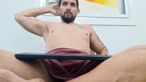Snapshot of juleslatin122 chatting on January 8, 2:14 pm Jules online show from January 8, 2:14 pm