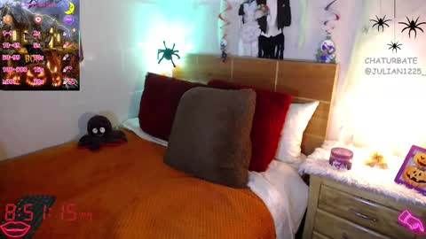 Julian online show from October 24, 1:51 am