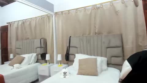 julian billy online show from January 5, 11:37 am